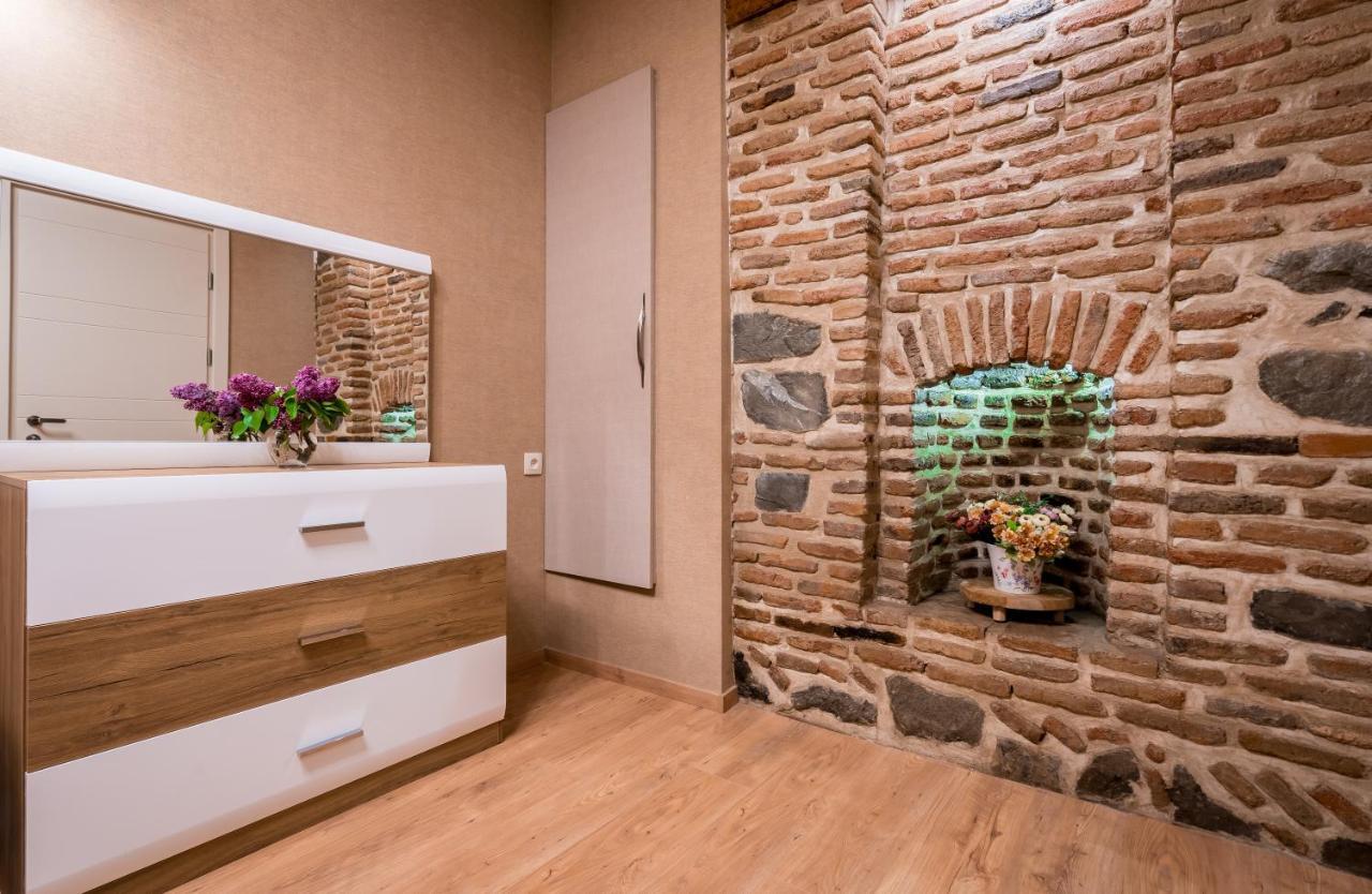 Sololaky Wall Tbilisi Zewnętrze zdjęcie