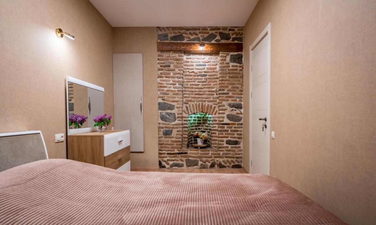 Sololaky Wall Tbilisi Zewnętrze zdjęcie